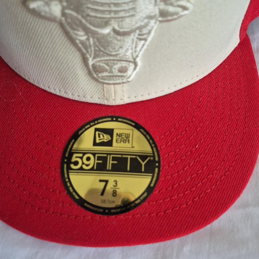 New Era Chicago Bulls Fitted Ball Cap 7 3/8 - Picture 6 of 6